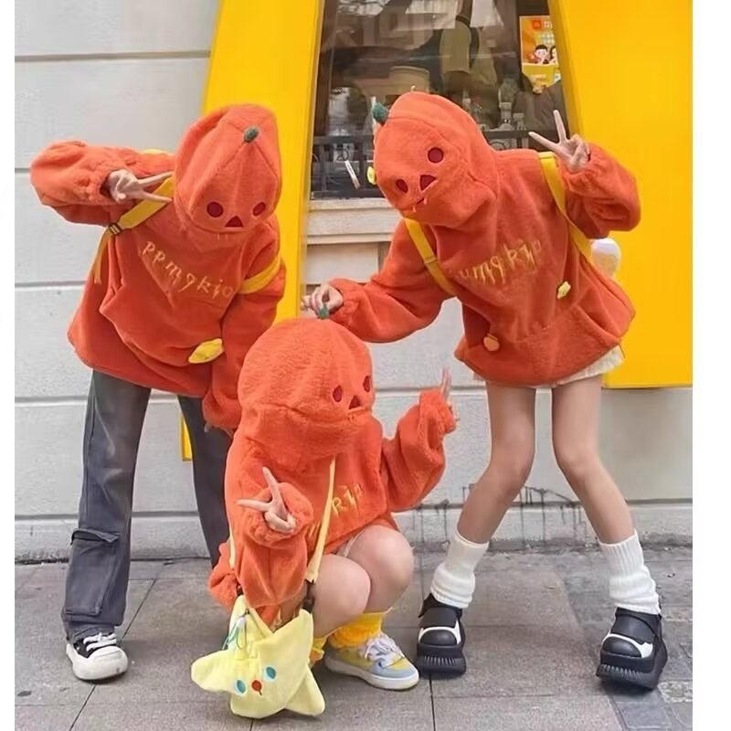Vintage Pumpkin Hoodie ? Retro Autumn Vibes Sweatshirt